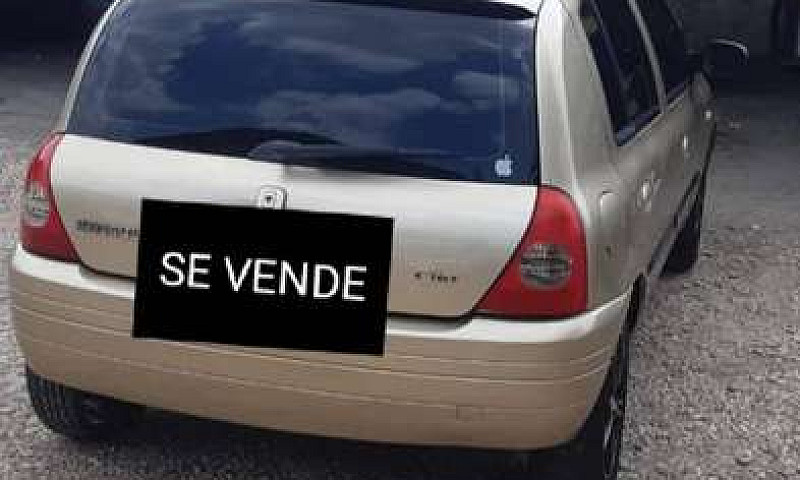 Vendo Renault Clio...