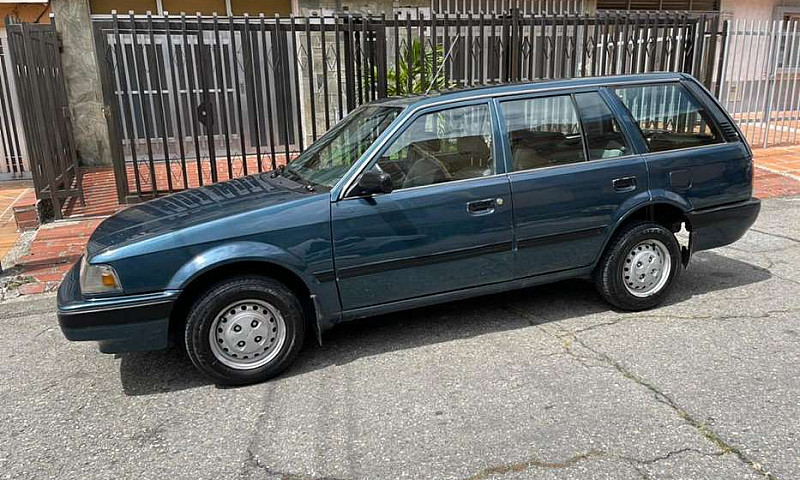 Mazda Station Wagon ...