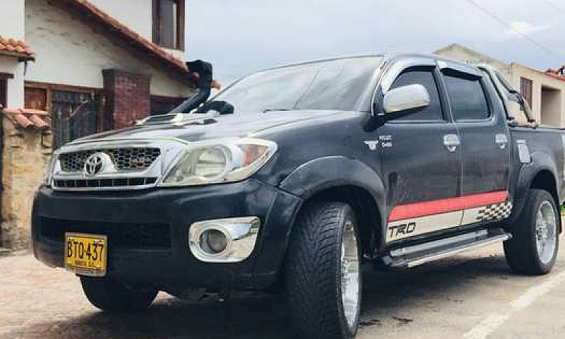 Vendo Toyota Hilux D...