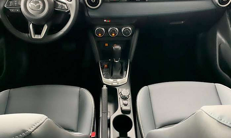 Mazda 2 Sport Grand ...