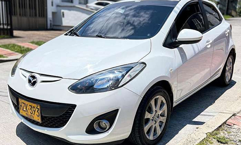 Mazda 2 Automatico 2...