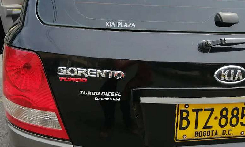 Kia Sorento 2.500Cc ...