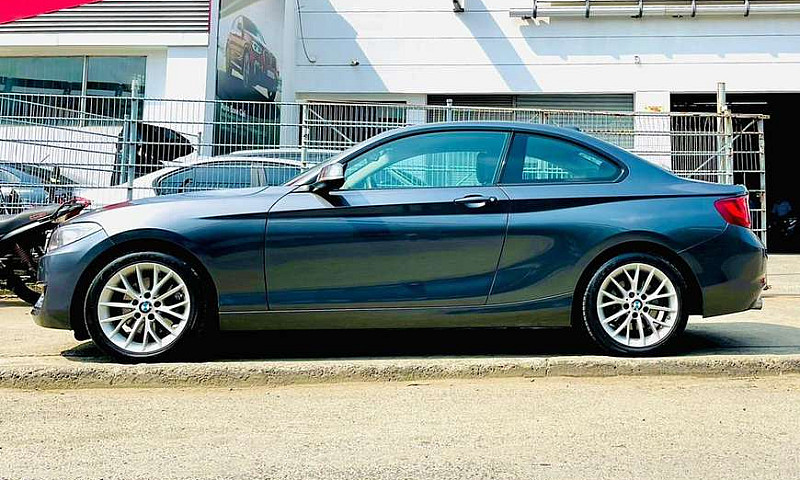 Bmw 220I Sport Line...