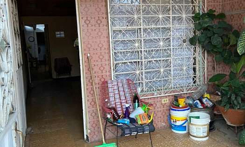 Se Vende Casa Barrio...