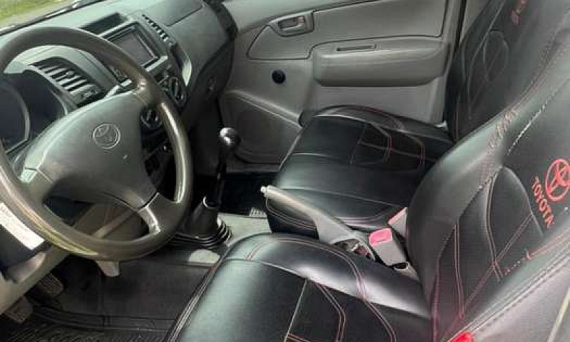 Toyota Hilux Diesel ...