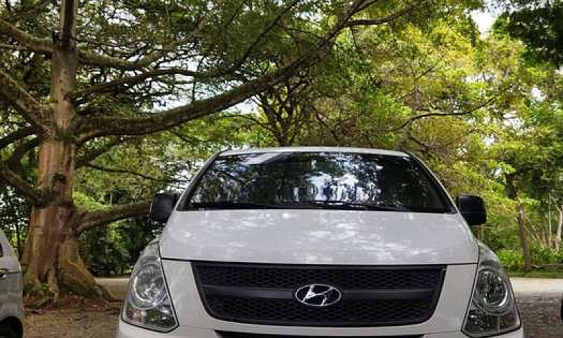 Hyundai H1 2012...