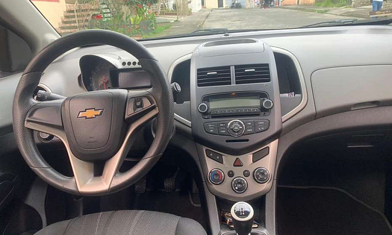 Chevrolet Sonic 2013...