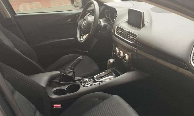 Mazda 3 2017...