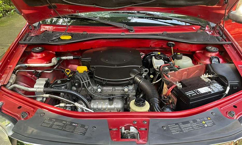 Renault Logan Tech E...