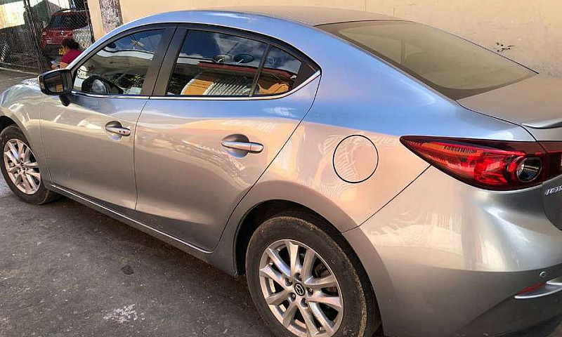 Se Vende Mazda 3...