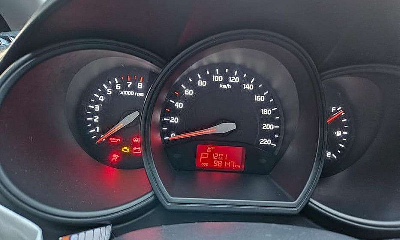 Kia Rio 2013 Automat...