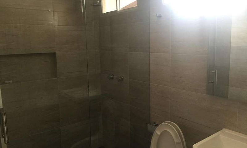 Se Alquila Habitacio...