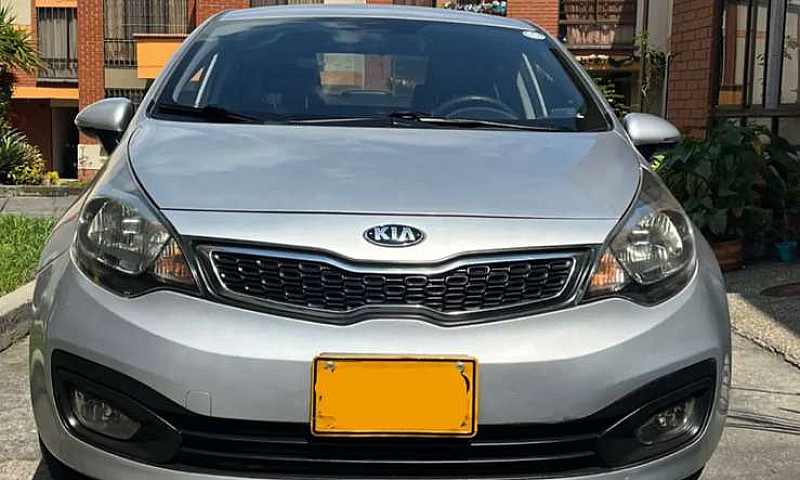 Kia Rio Sedan, Pedir...