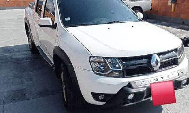 Camioneta Duster Oro...