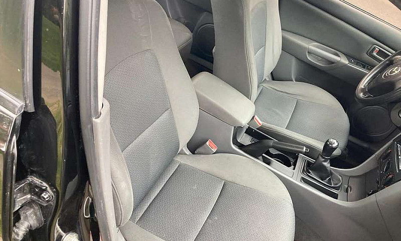 Mazda 3 Negro En Exc...