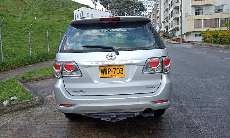 Toyota Fortuner 2.7 ...