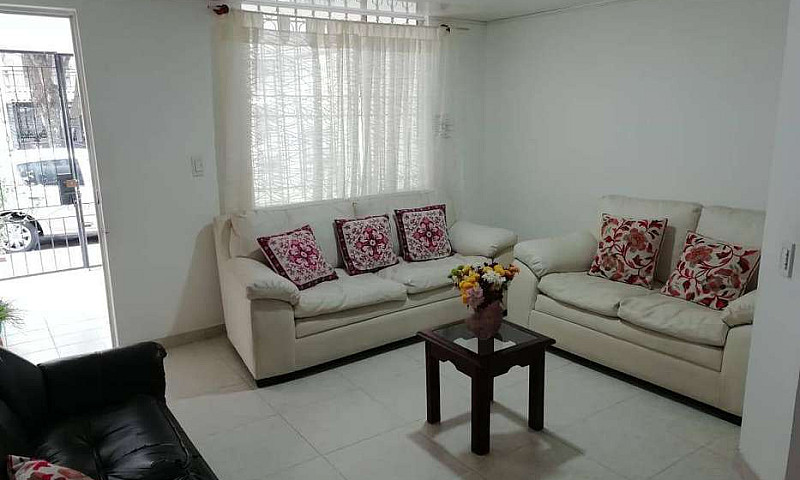 Casa Barrio Las Acac...