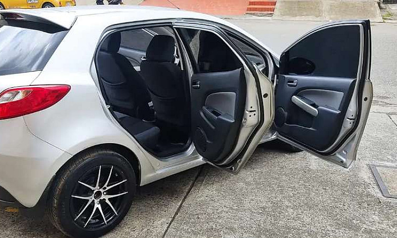 Mazda 2 En Excelente...