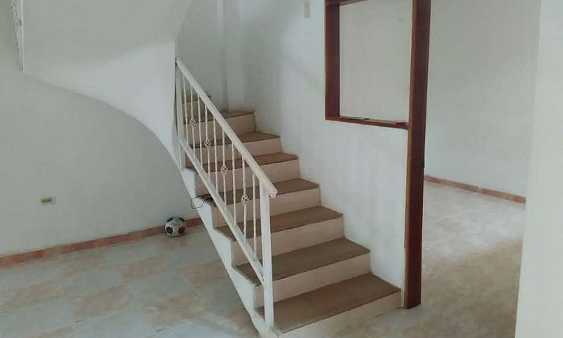 Casa Grande En Villa...