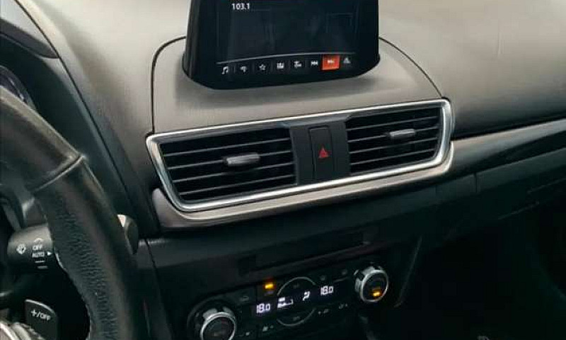 Mazda 3 Grand Tourin...