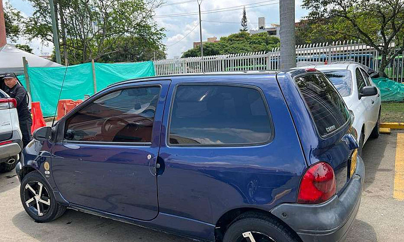 Vendo Hermoso Twingo...