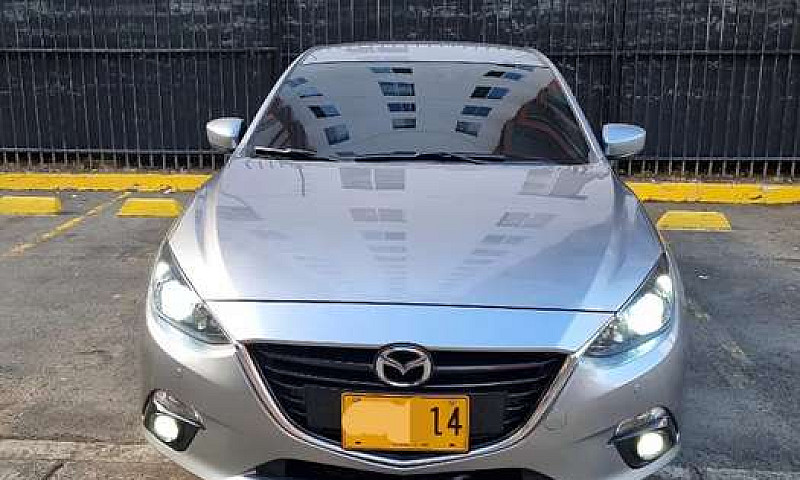 Vendo Mazda 3 Tourin...