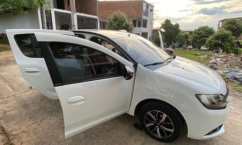 Renault Sandero Excl...