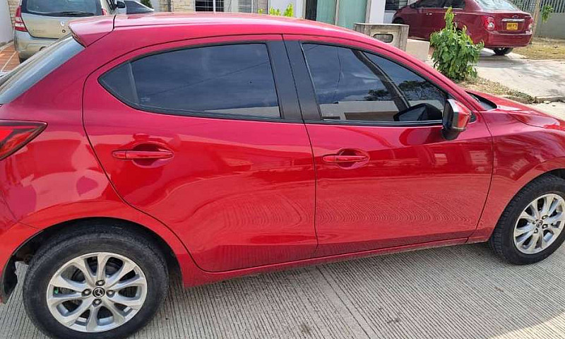 Mazda 2 Modelo 2020...