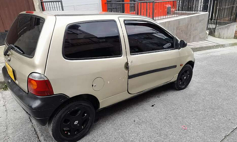 Vendo  Twingo Mod 99...