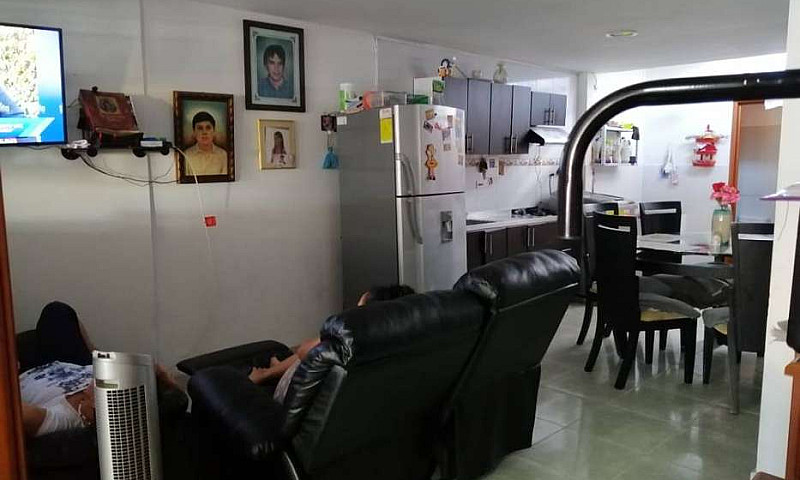 Casa Con Local En Ve...