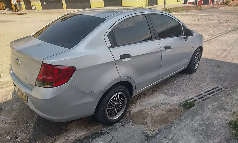 Vendo Chevrolet Sail...