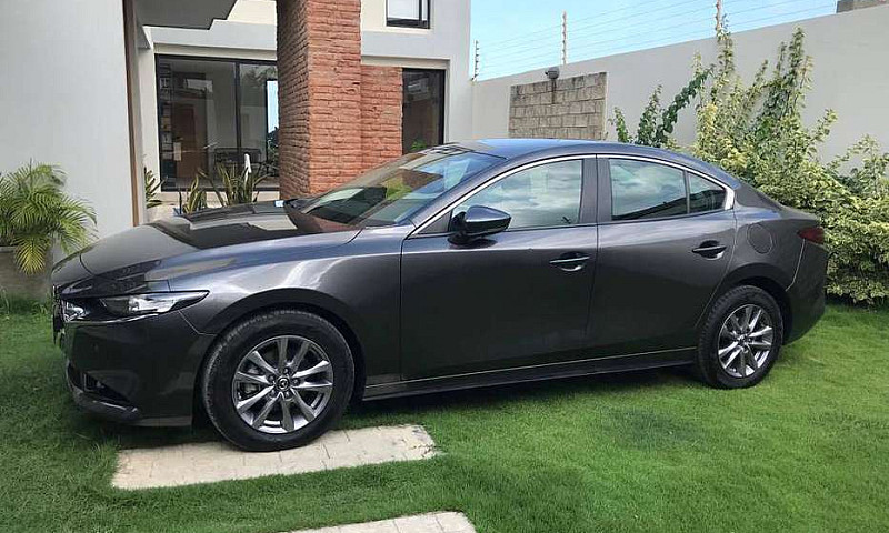 Mazda 3 - Modelo 202...
