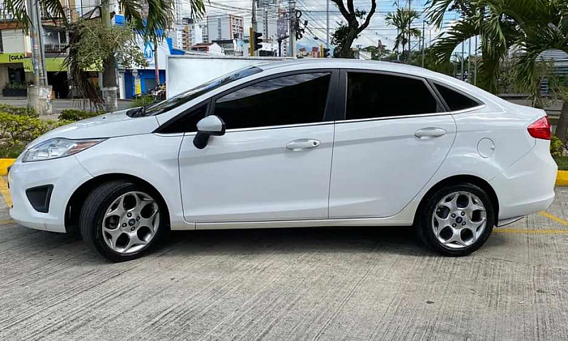Ford Fiesta Se  Mode...