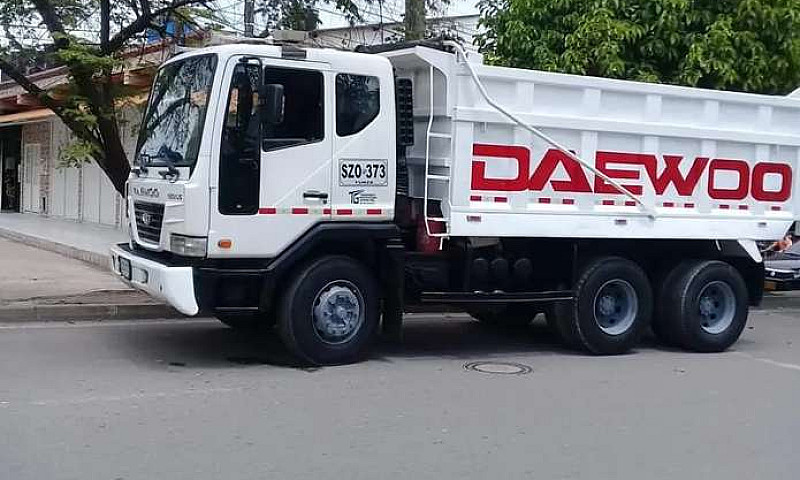 Daewoo Novus...