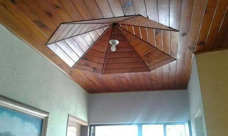 Casa De Dos Pisos...