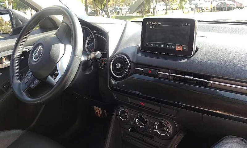 Hermoso Mazda 2 Tour...