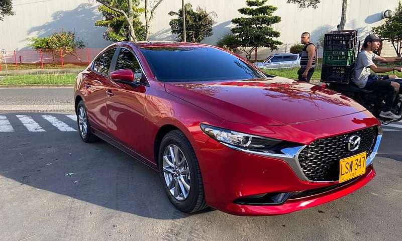 Mazda 3 Touring Hibr...