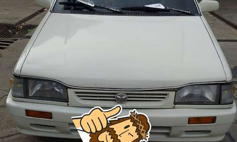 Se Vende Carro Mazda...