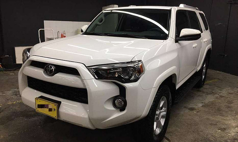 Toyota 4 Runner Sr5 ...