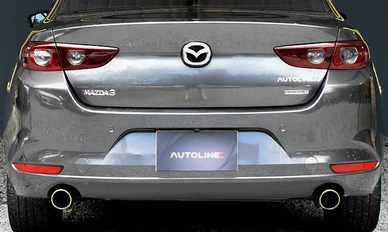 Mazda 3 Touring 2021...