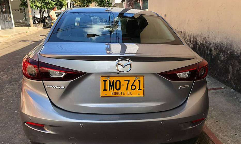 Se Vende Mazda 3...