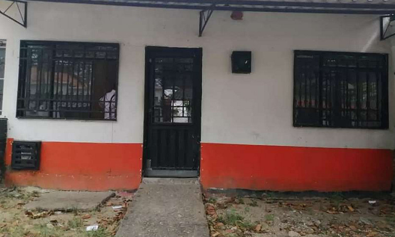 Vendo Casa...
