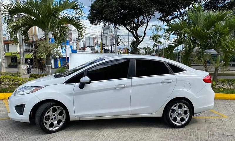 Ford Fiesta Se  Mode...