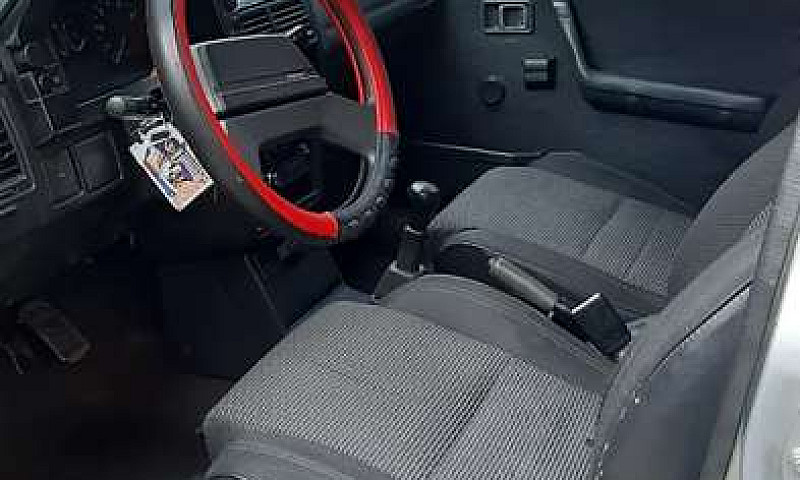 Mazda 323 2004(Negoc...