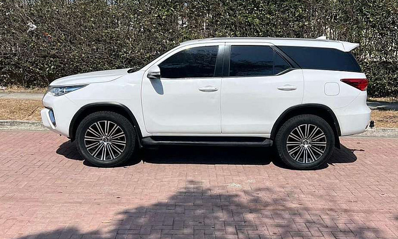 Toyota Fortuner 2017...