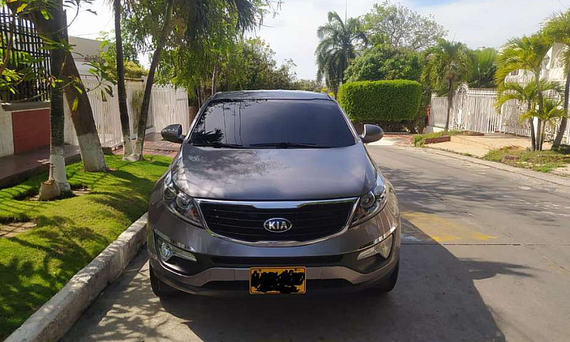 Vendo Kia Sportage R...