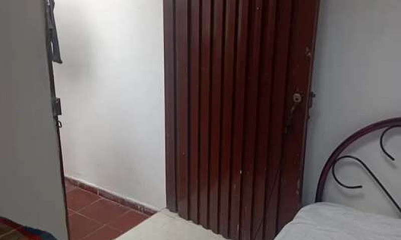 Alquiló Habitacion N...