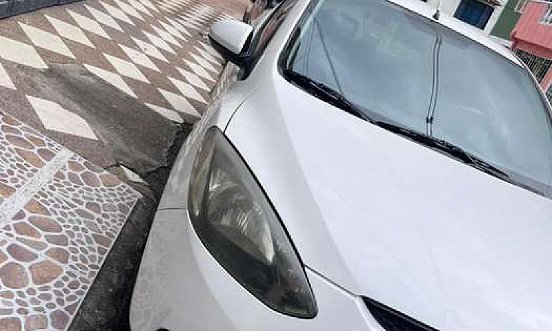 Mazda 2 Full Equiipo...
