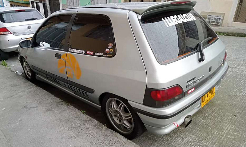 Clio Rsi 1.8 Coupe...