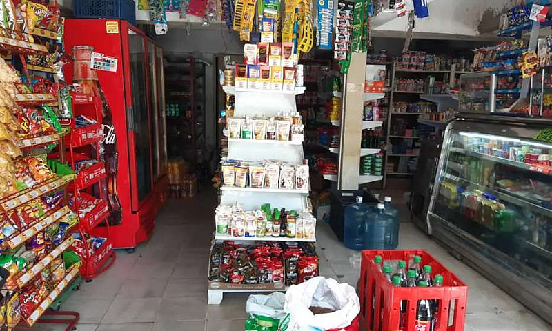Se Vende Tienda...